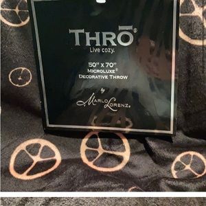 2 peace ☮️ sign throws bundle